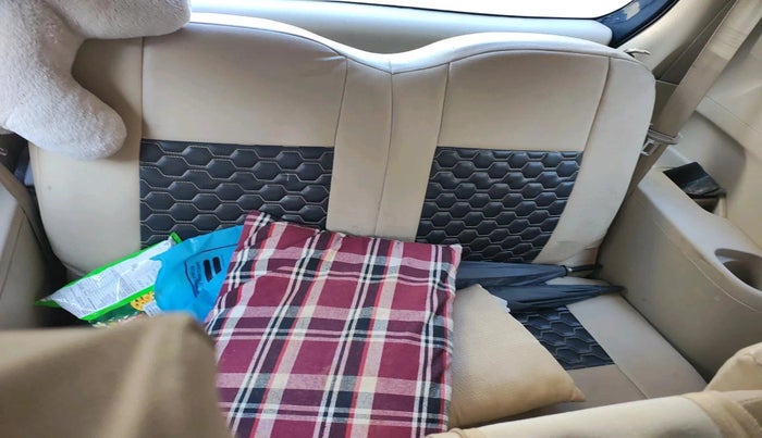 2017 Maruti Ertiga VXI CNG, CNG, Manual, 1,03,972 km, interior