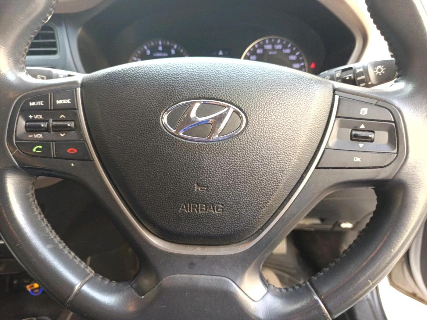 2015 Hyundai i20 Active 1.2 S, Petrol, Manual, 29,818 km, interior