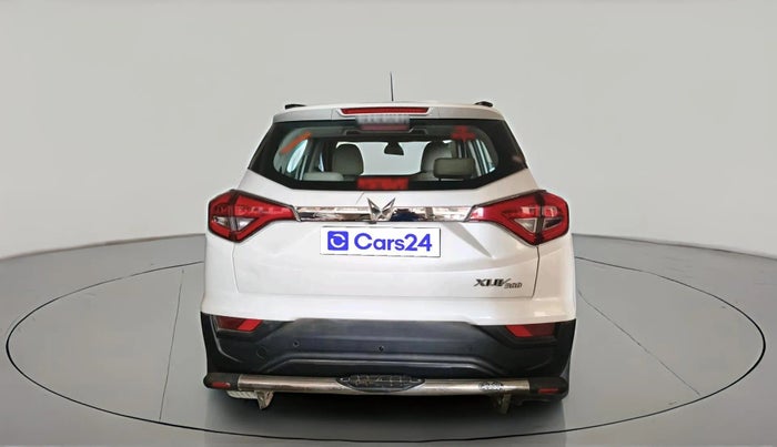 2023 Mahindra XUV300 W6 1.2 PETROL, Petrol, Manual, 17,986 km, exterior