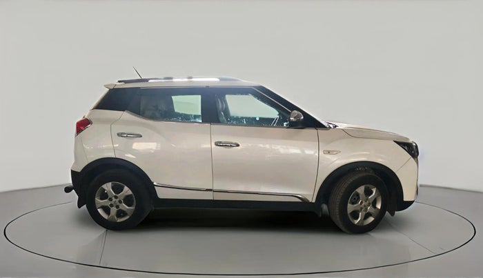 2023 Mahindra XUV300 W6 1.2 PETROL, Petrol, Manual, 17,986 km, exterior