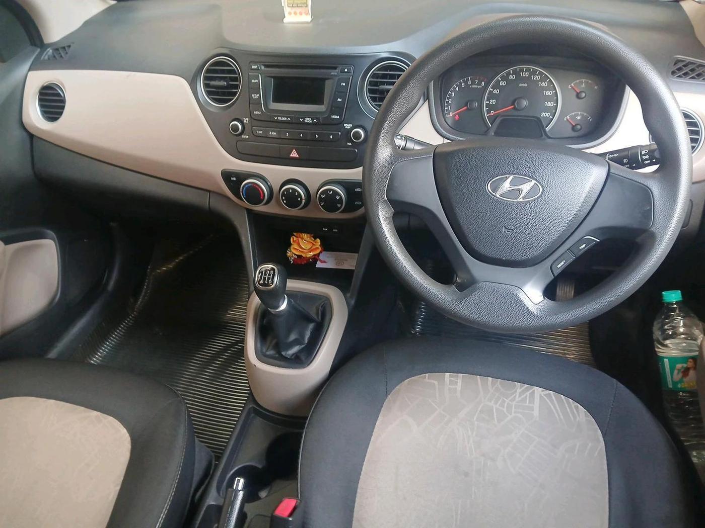 2015 Hyundai Grand i10 SPORTZ 1.2 KAPPA VTVT, Petrol, Manual, 38,135 km, interior