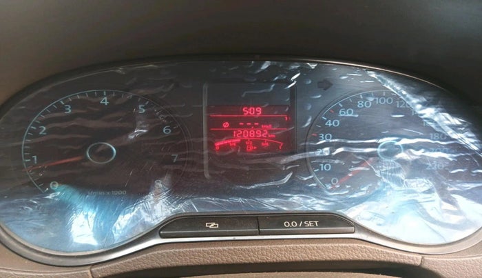 2011 Volkswagen Vento HIGHLINE 1.6 MPI, Petrol, Manual, 1,20,893 km, interior