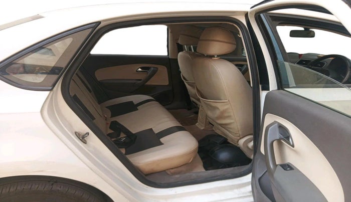 2011 Volkswagen Vento HIGHLINE 1.6 MPI, Petrol, Manual, 1,20,893 km, interior