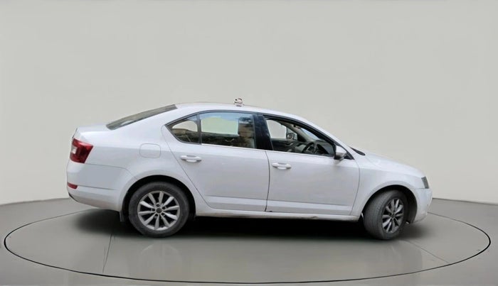 2014 Skoda Octavia AMBITION 2.0 TDI AT, Diesel, Automatic, 1,55,034 km, exterior