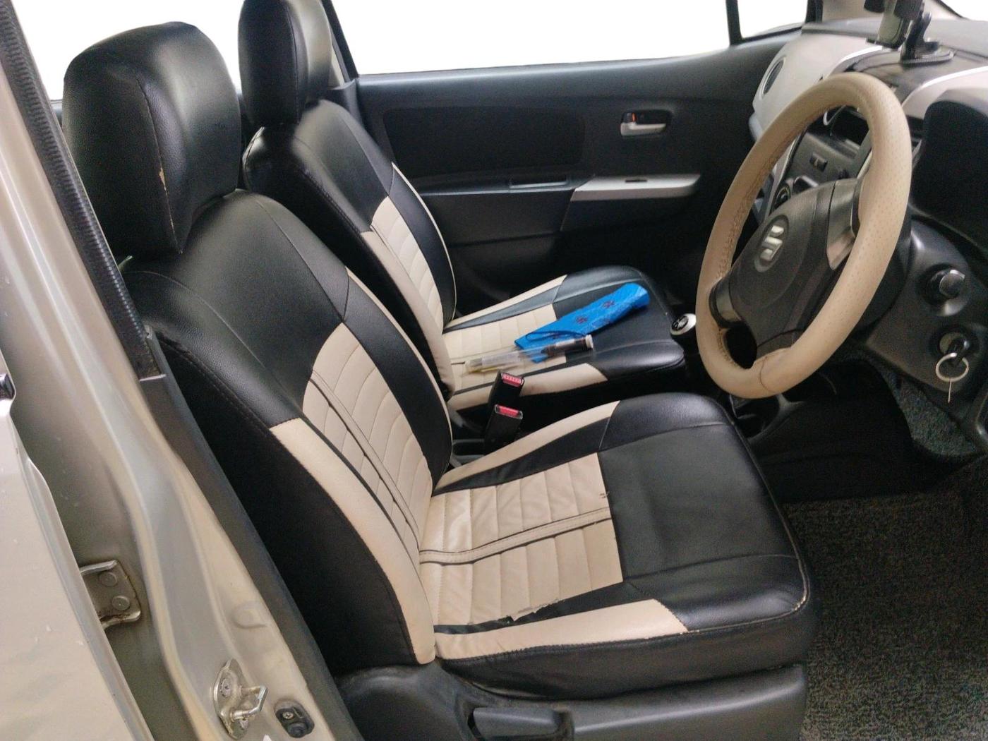 2011 Maruti Wagon R 1.0 LXI CNG, CNG, Manual, 1,18,717 km, interior
