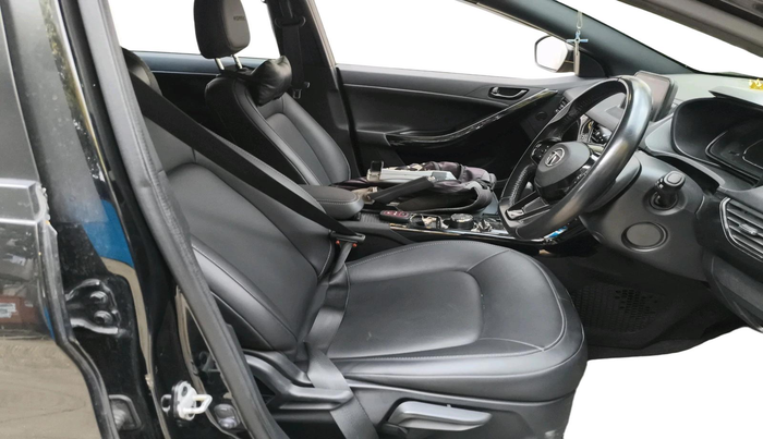 2022 Tata NEXON XZA PLUS DIESEL DARK EDITION, Diesel, Automatic, 34,089 km, interior