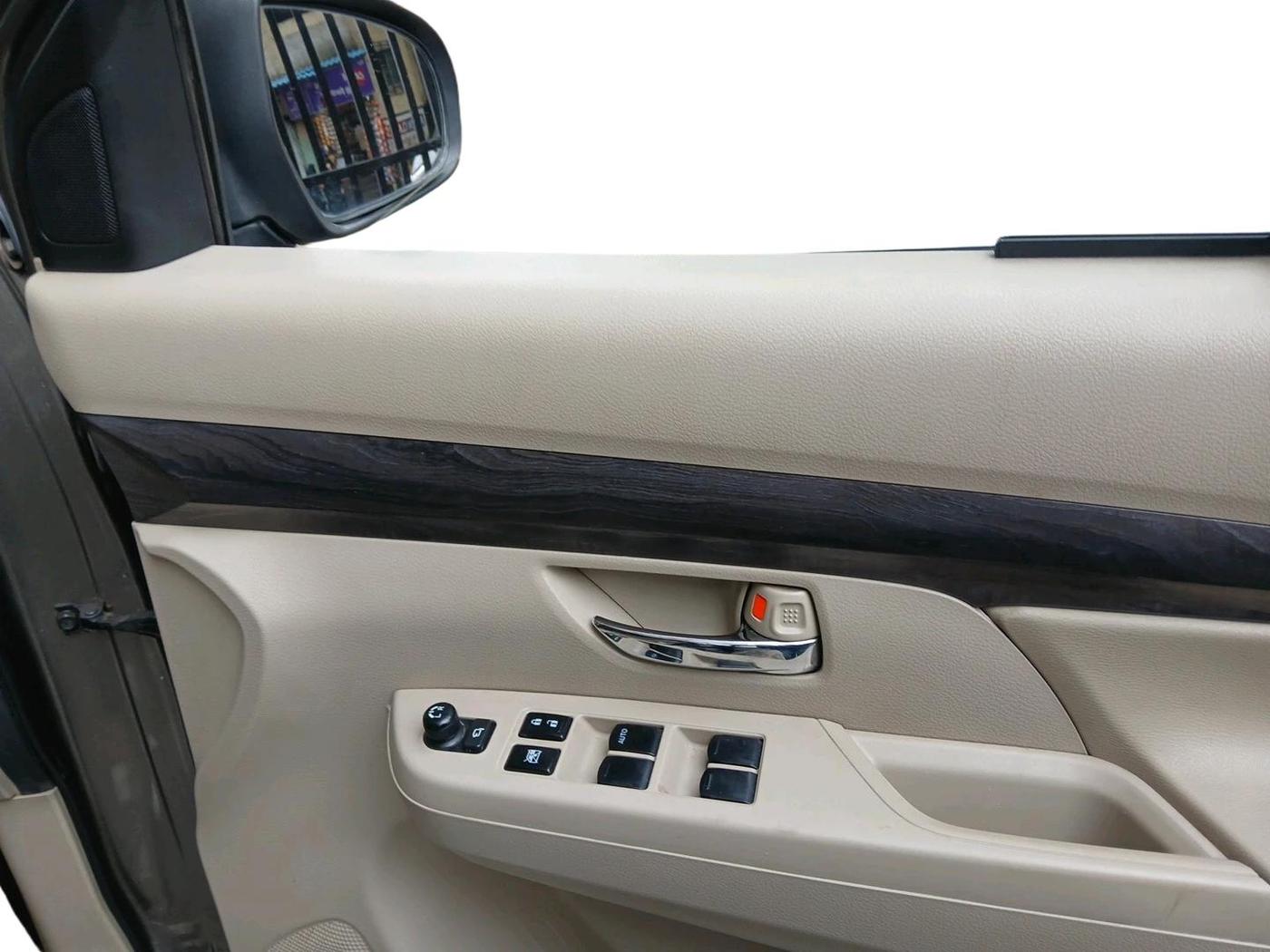 2022 Maruti Ertiga ZXI  CNG, CNG, Manual, 70,459 km, interior