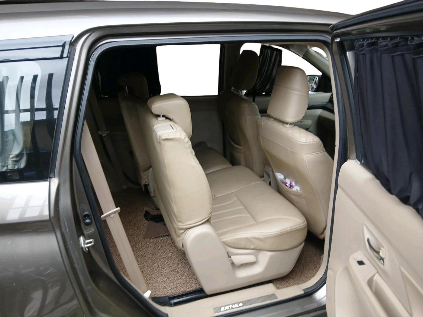 2022 Maruti Ertiga ZXI  CNG, CNG, Manual, 70,459 km, interior