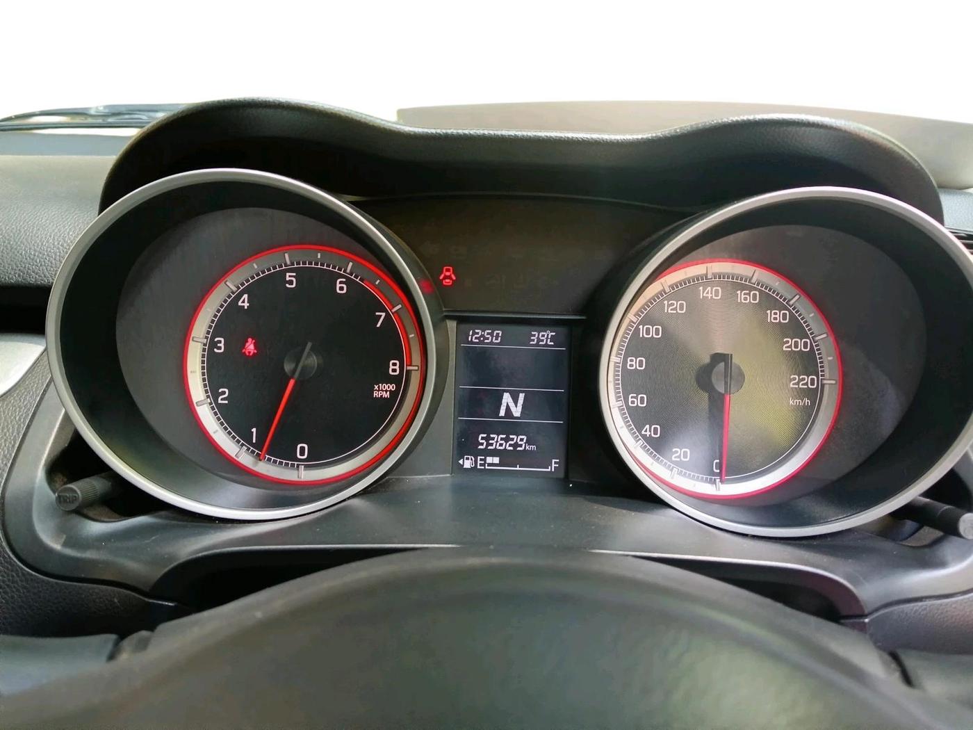 2018 Maruti Swift VXI AMT, CNG, Automatic, 54,000 km, interior