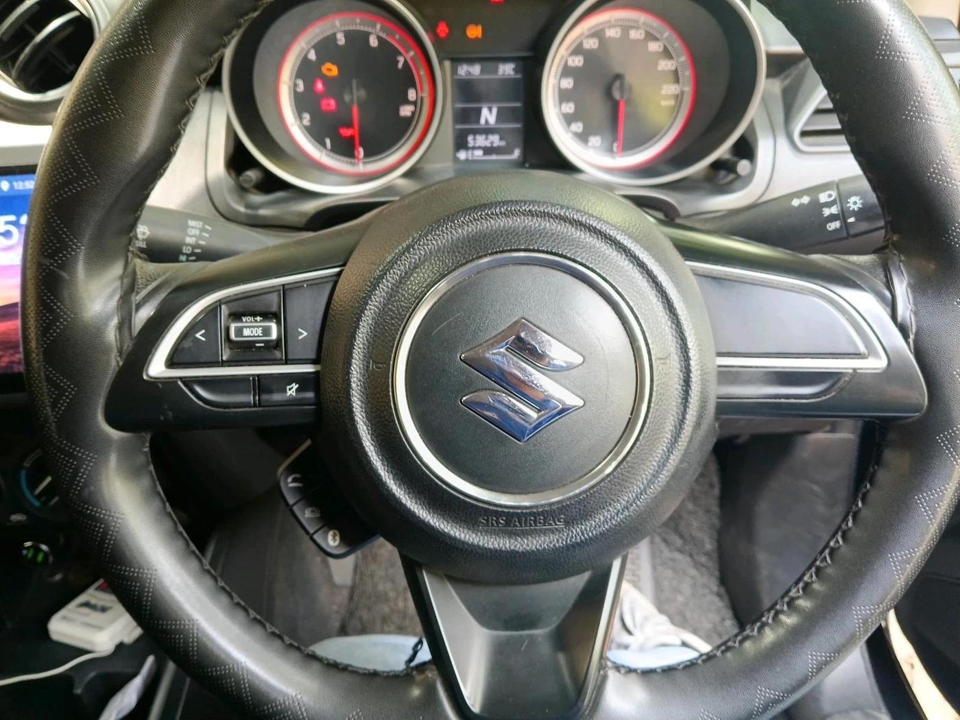 2018 Maruti Swift VXI AMT, CNG, Automatic, 54,000 km, interior
