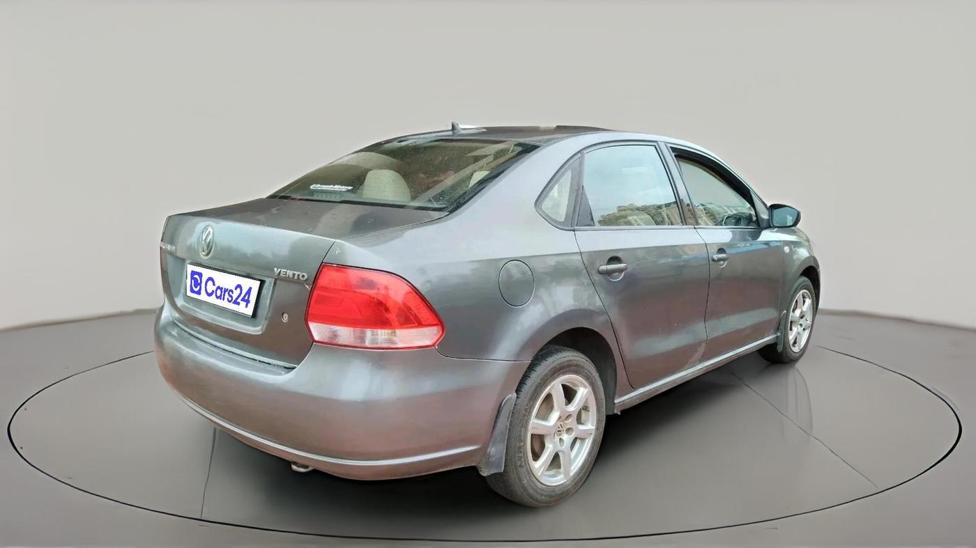 2013 Volkswagen Vento HIGHLINE 1.6 MPI, Petrol, Manual, 85,712 km, exterior