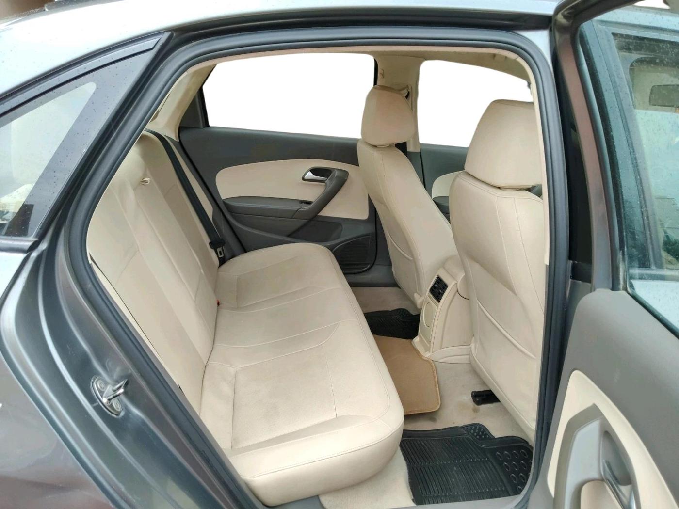 2013 Volkswagen Vento HIGHLINE 1.6 MPI, Petrol, Manual, 85,712 km, interior