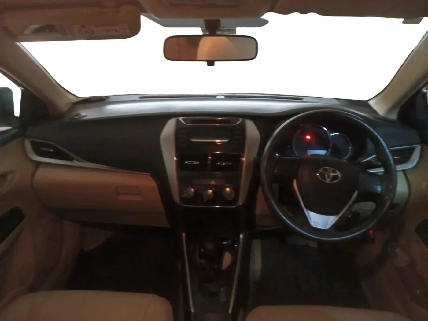 2018 Toyota YARIS J CVT, Petrol, Automatic, 82,000 km, interior