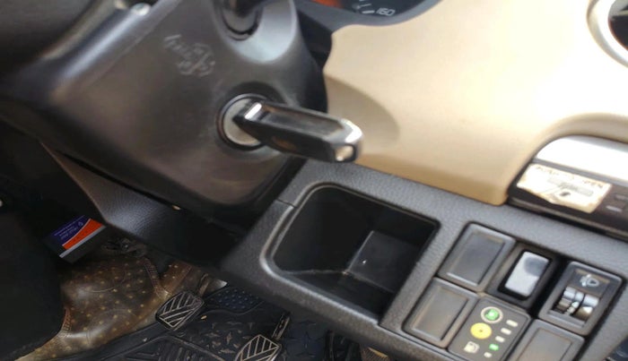 2018 Maruti Wagon R 1.0 LXI CNG, CNG, Manual, 84,757 km, interior