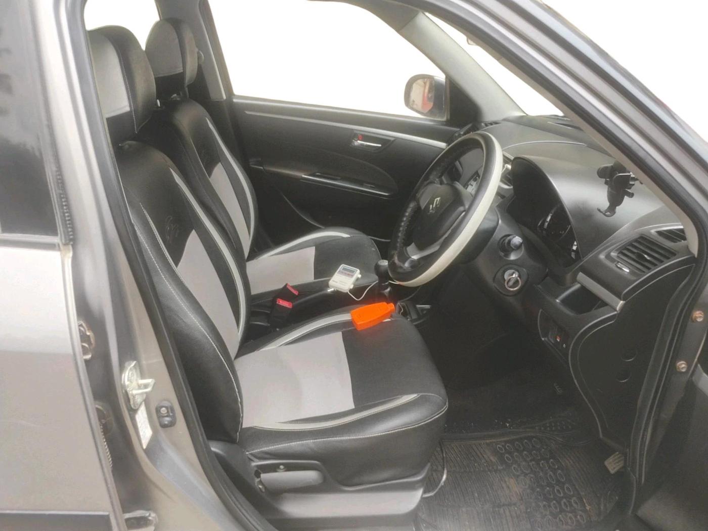 2015 Maruti Swift VXI, Petrol, Manual, 58,737 km, interior