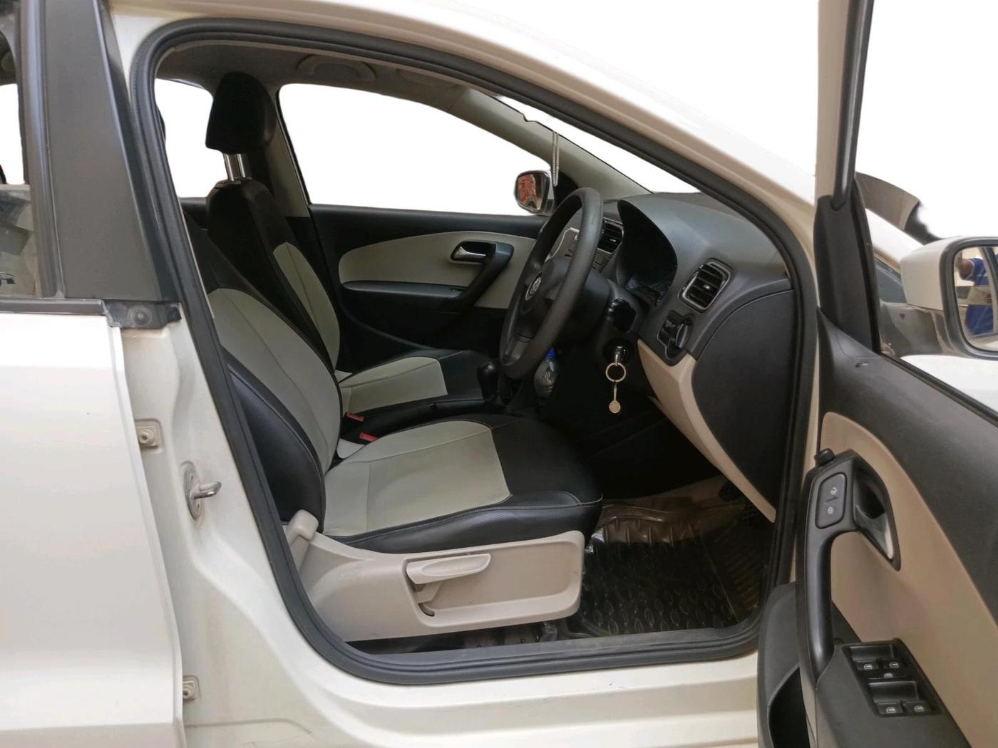 2014 Volkswagen Polo COMFORTLINE 1.2L PETROL, Petrol, Manual, 55,128 km, interior