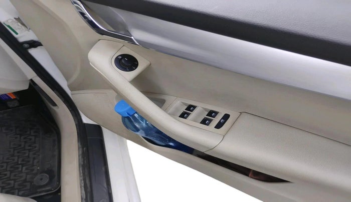 2019 Skoda Octavia AMBITION 1.4 TSI, Petrol, Manual, 89,979 km, interior