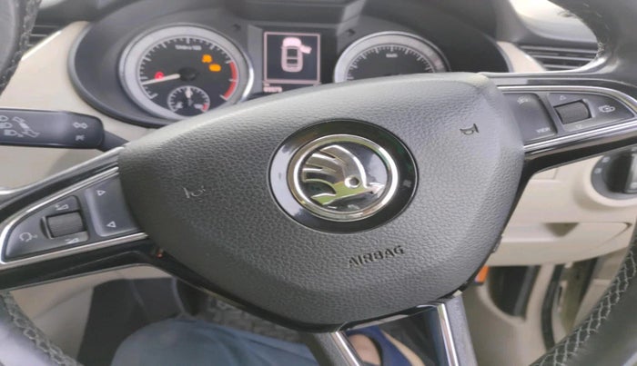 2019 Skoda Octavia AMBITION 1.4 TSI, Petrol, Manual, 89,979 km, interior