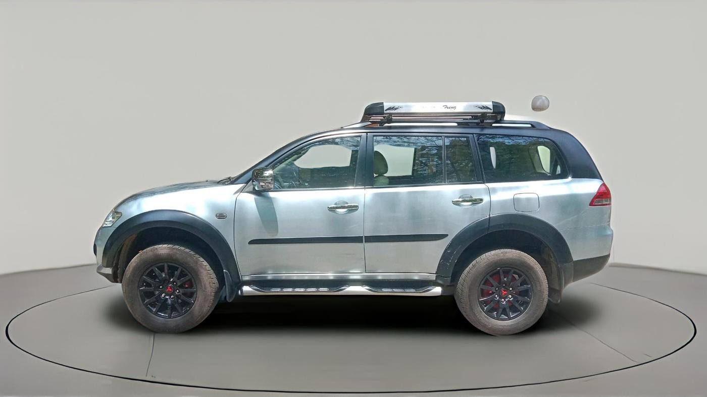 2015 Mitsubishi Pajero Sport 2.5 AT 4X2, Diesel, Automatic, 66,119 km, exterior