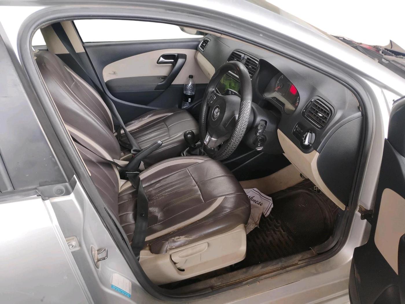 2011 Volkswagen Polo HIGHLINE DIESEL, Diesel, Manual, 1,46,120 km, interior