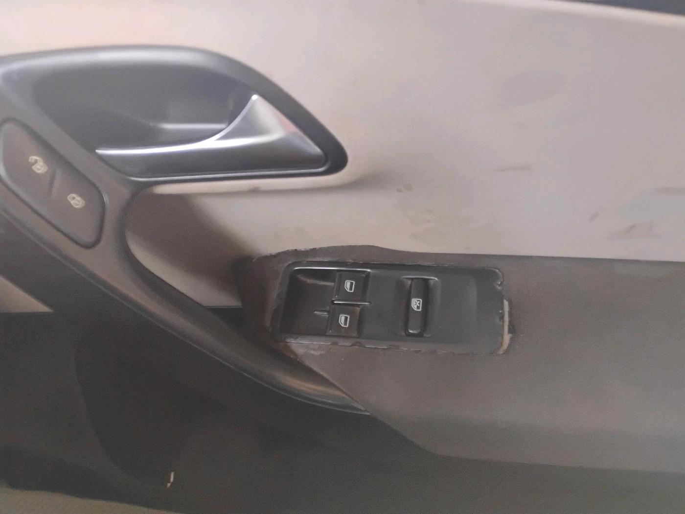 2011 Volkswagen Polo HIGHLINE DIESEL, Diesel, Manual, 1,46,120 km, interior