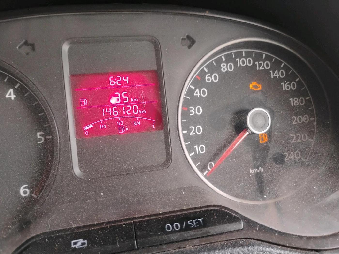 2011 Volkswagen Polo HIGHLINE DIESEL, Diesel, Manual, 1,46,120 km, interior