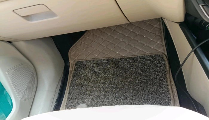 2022 Maruti Dzire ZXI AMT, Petrol, Automatic, 28,000 km, interior