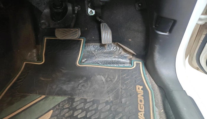 2020 Maruti New Wagon-R VXI (O) 1.0 AMT , Petrol, Automatic, 63,839 km, interior