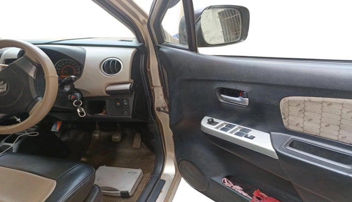 2013 Maruti Wagon R 1.0 VXI, Petrol, Manual, 1,00,000 km, interior