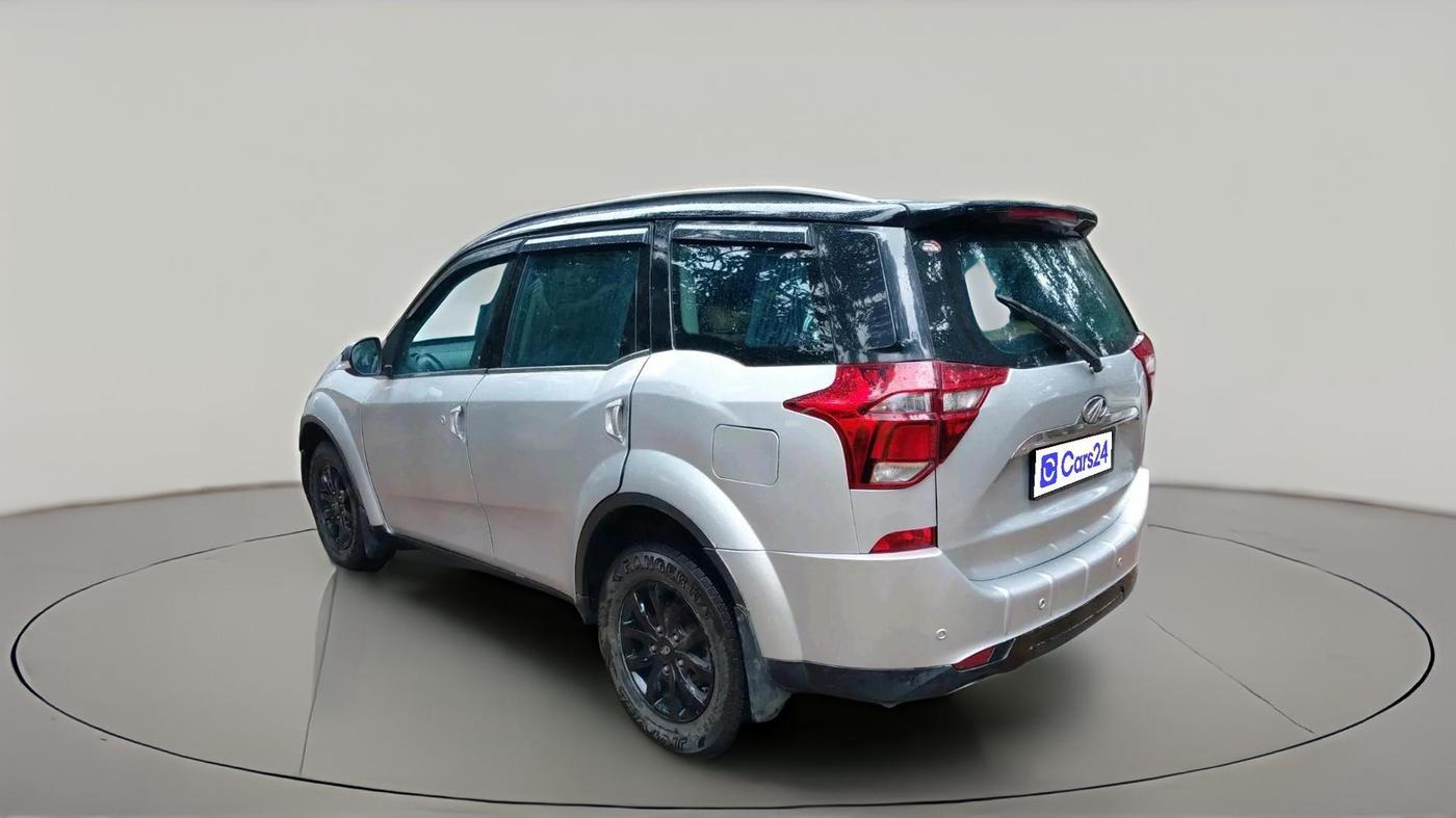 2018 Mahindra XUV500 W11 AT, Diesel, Automatic, 86,239 km, exterior