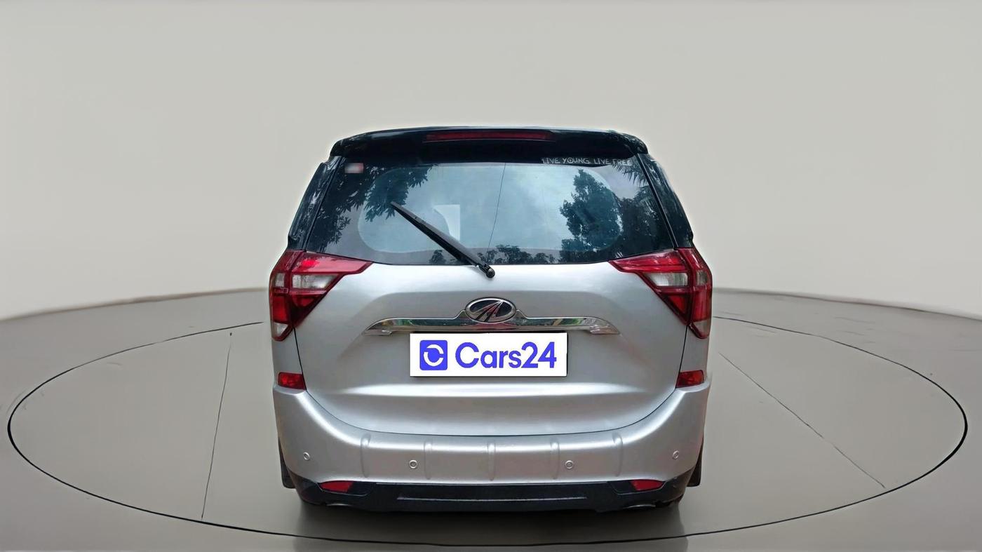 2018 Mahindra XUV500 W11 AT, Diesel, Automatic, 86,239 km, exterior
