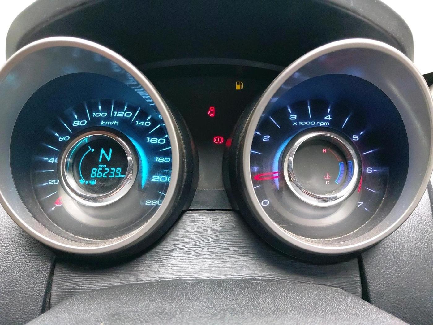 2018 Mahindra XUV500 W11 AT, Diesel, Automatic, 86,239 km, interior