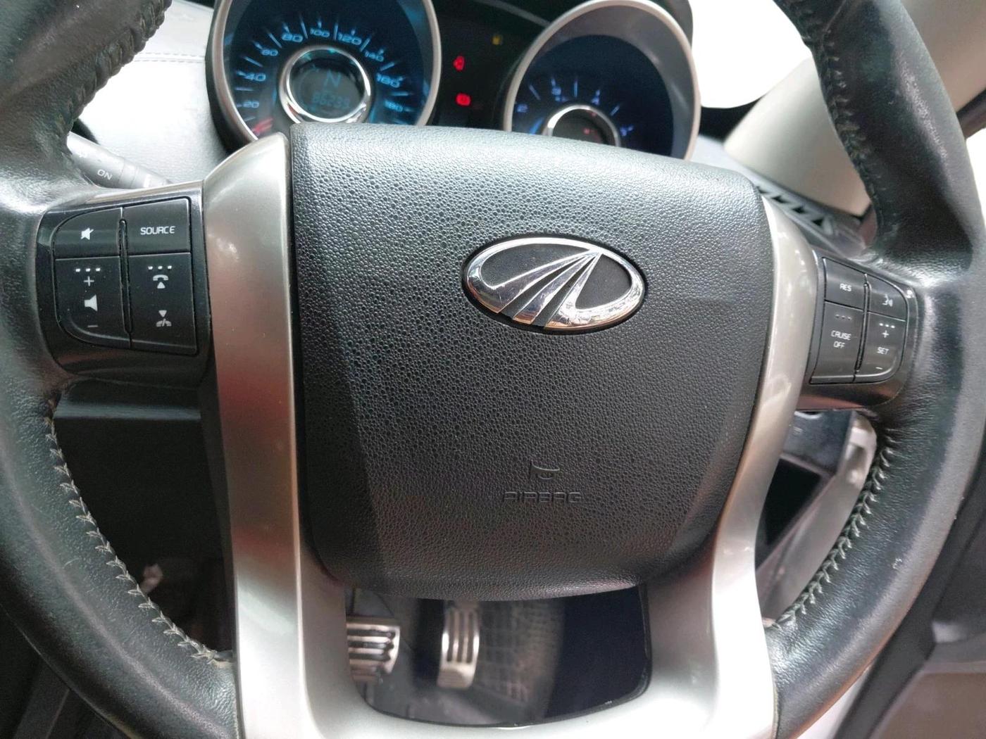 2018 Mahindra XUV500 W11 AT, Diesel, Automatic, 86,239 km, interior