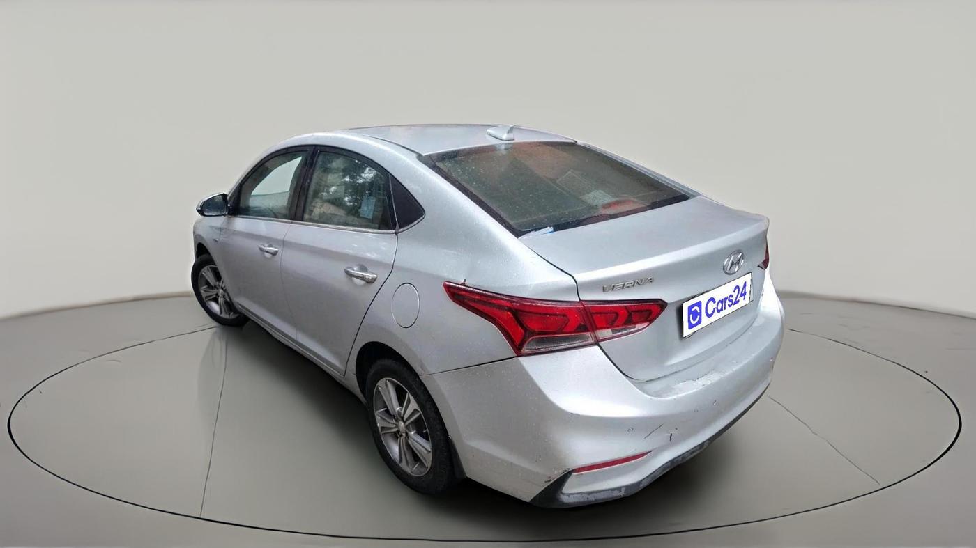 2017 Hyundai Verna 1.6 VTVT SX (O) AT, Petrol, Automatic, 98,643 km, exterior