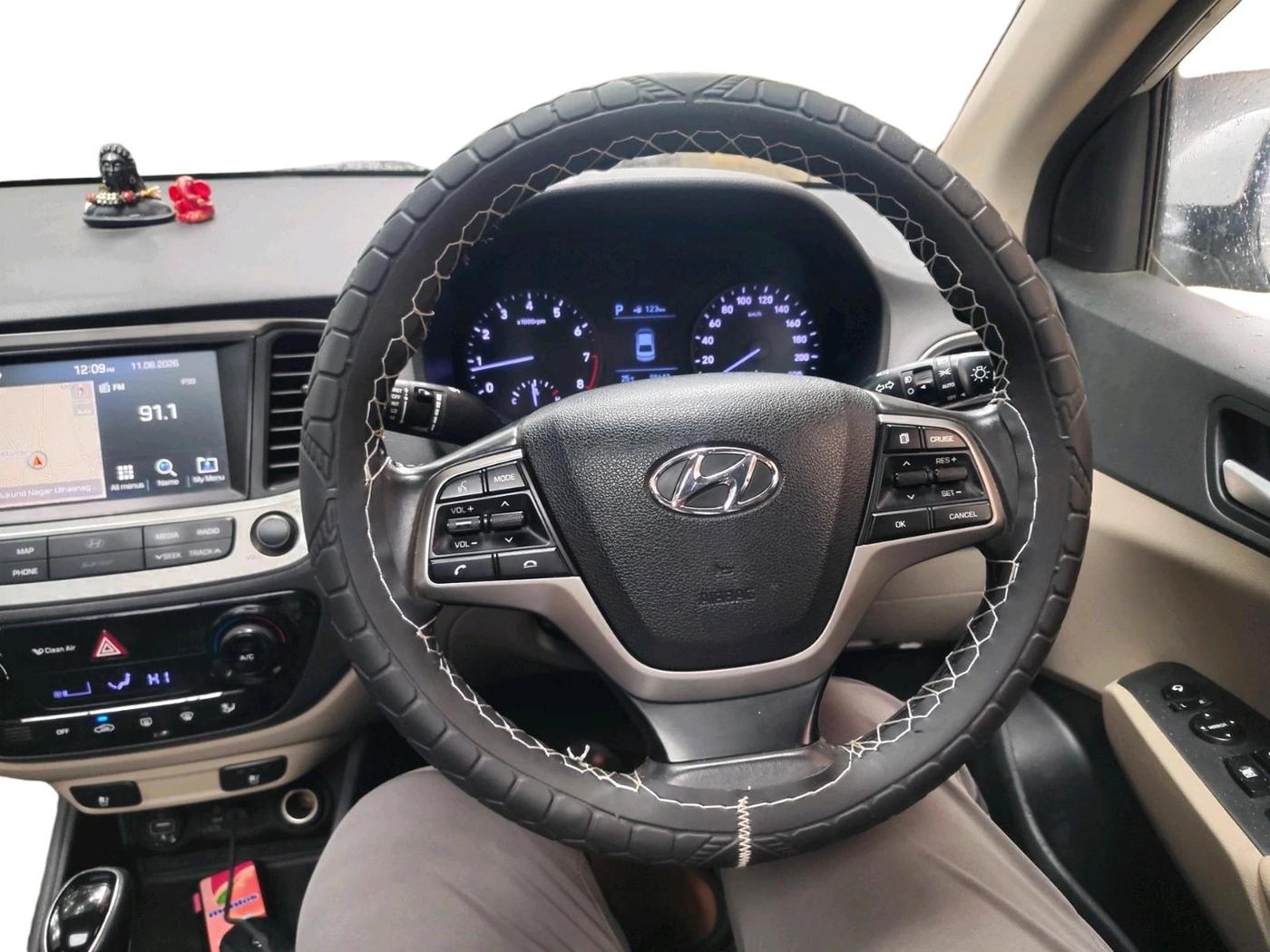 2017 Hyundai Verna 1.6 VTVT SX (O) AT, Petrol, Automatic, 98,643 km, interior