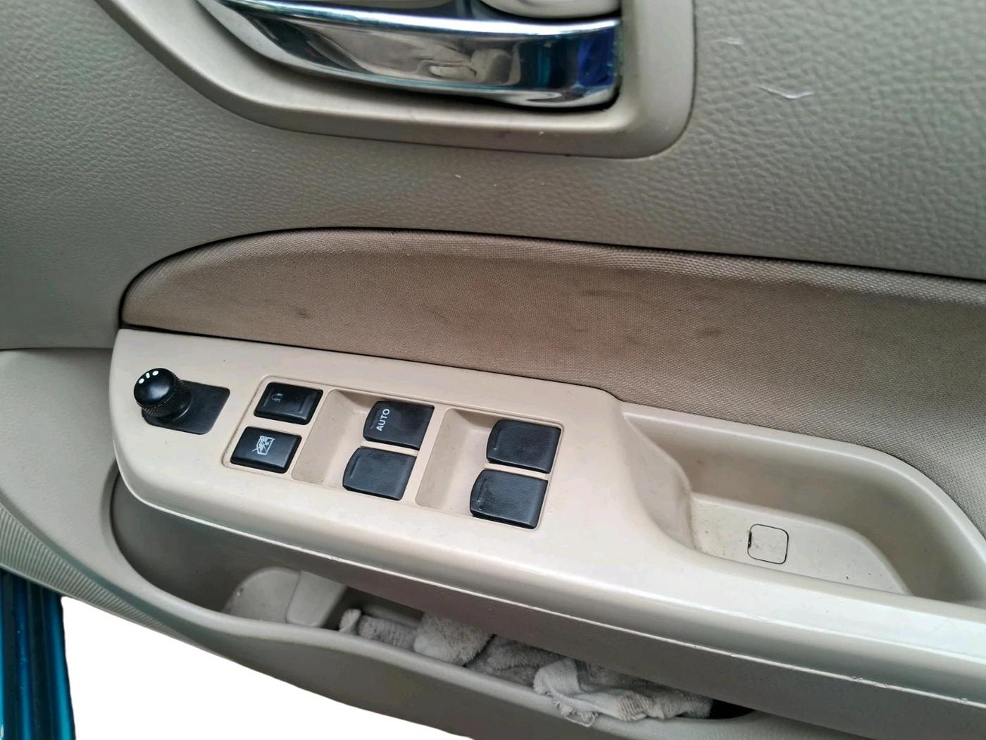 2012 Maruti Swift Dzire VXI, Petrol, Manual, 2,814 km, interior
