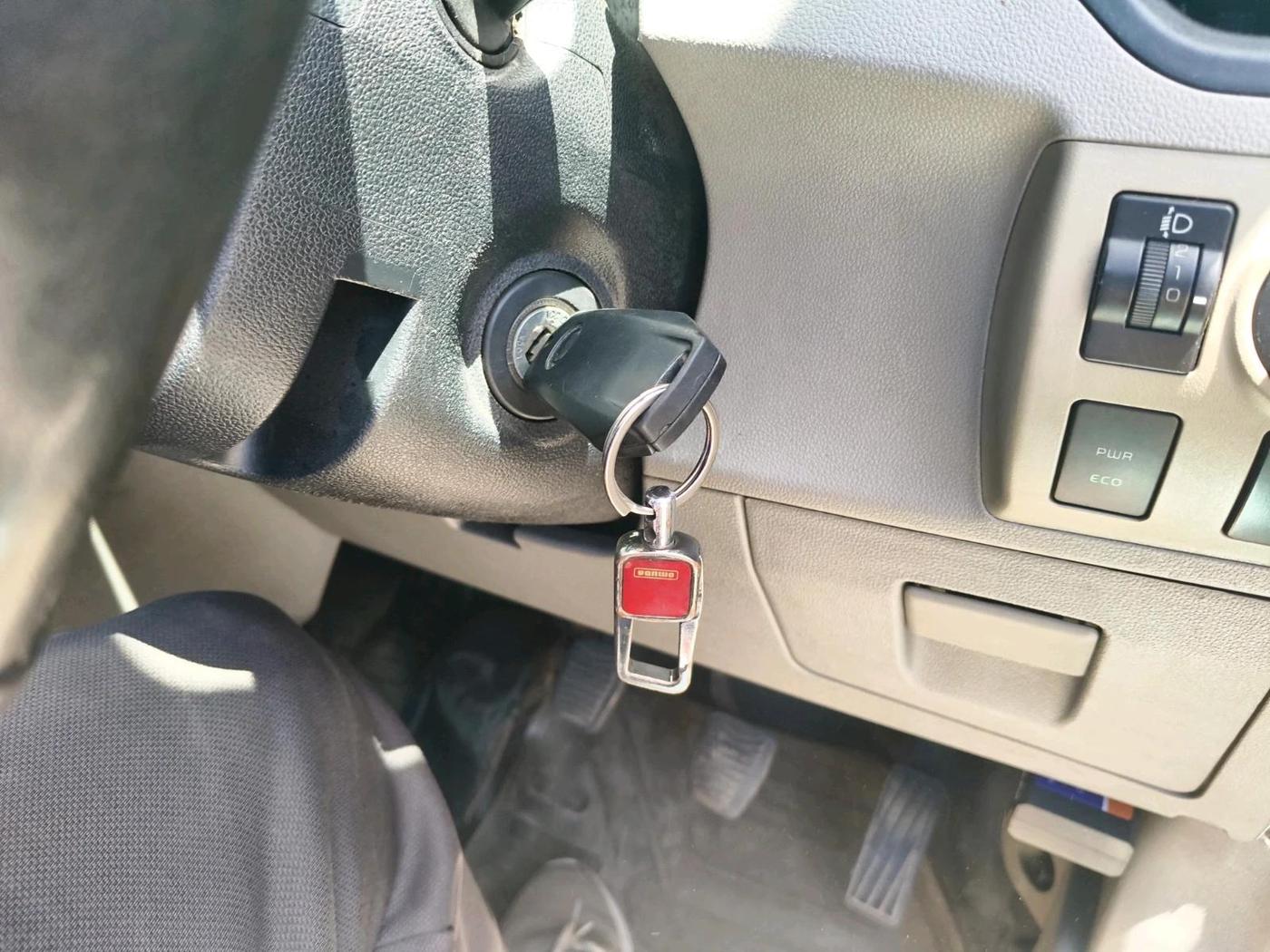 2016 Mahindra Kuv100 K8 D 6 STR, Diesel, Manual, 1,08,209 km, interior