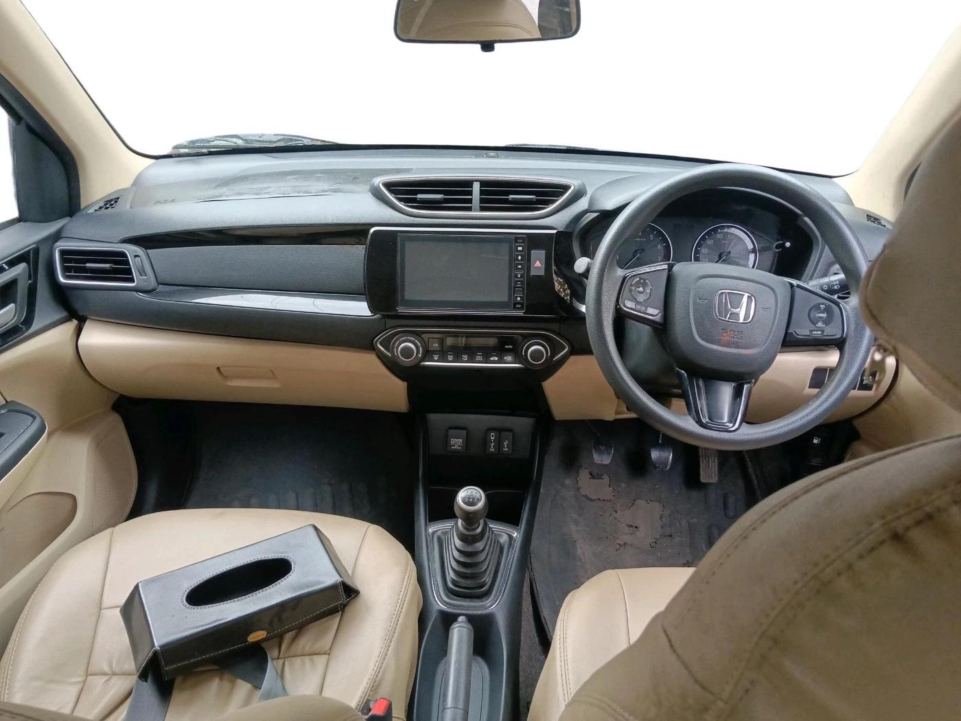 2021 Honda Amaze 1.2L I-VTEC VX, Petrol, Manual, 45,635 km, interior
