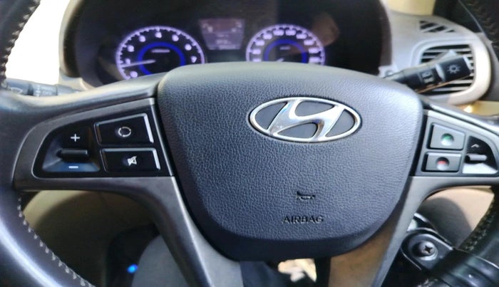 2015 Hyundai Verna FLUIDIC 4S 1.6 VTVT S(O), Petrol, Manual, 39,664 km, interior