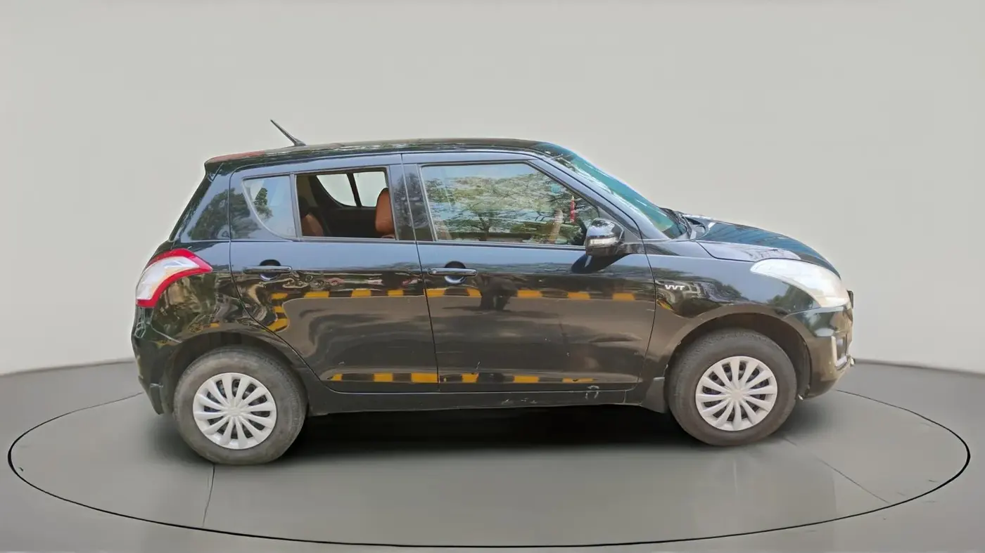 2012 Maruti Swift VXI, CNG, Manual, 42,851 km, exterior