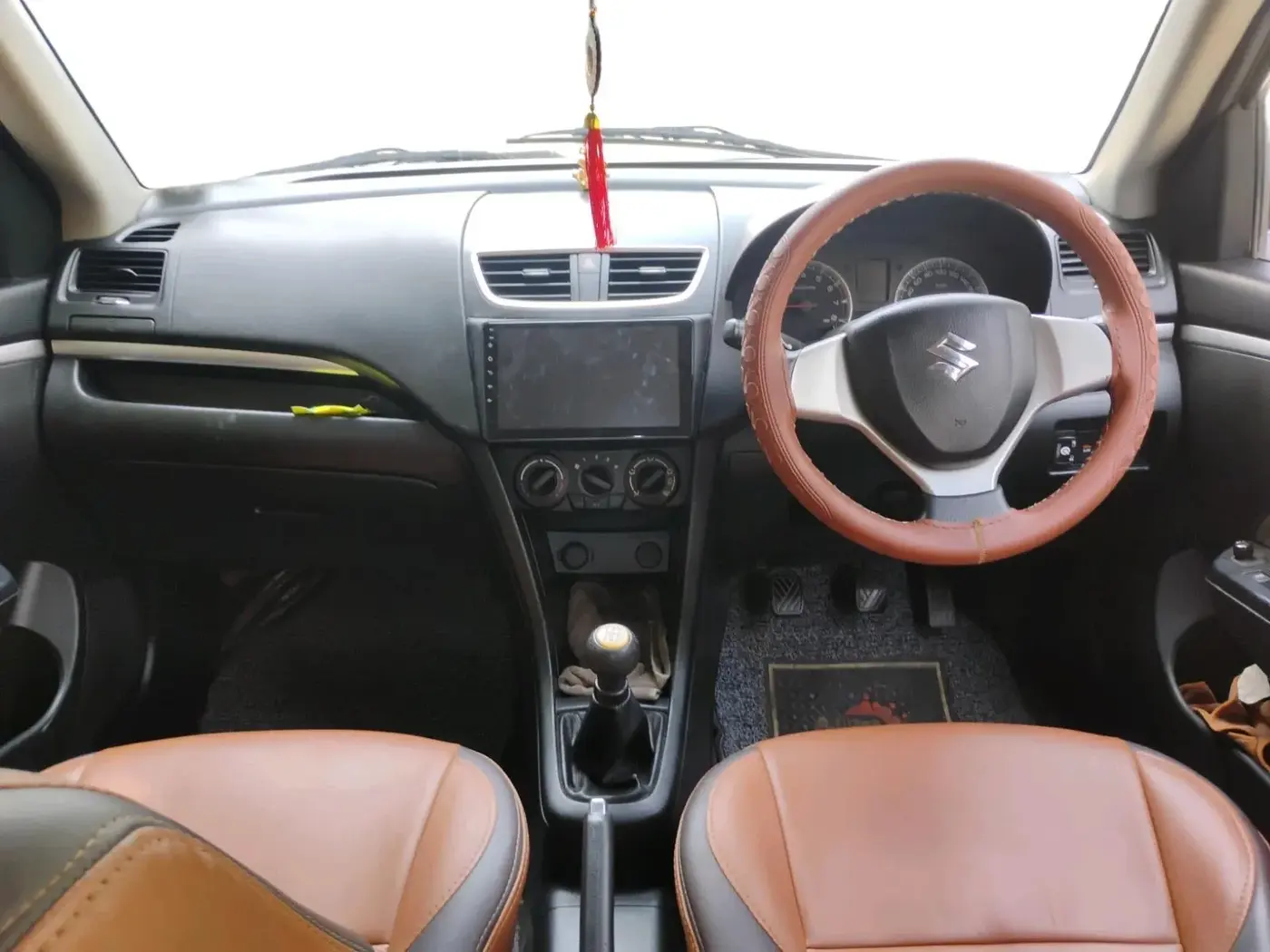 2012 Maruti Swift VXI, CNG, Manual, 42,851 km, interior