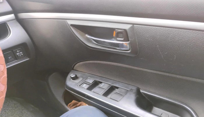 2012 Maruti Swift VXI, CNG, Manual, 42,851 km, interior