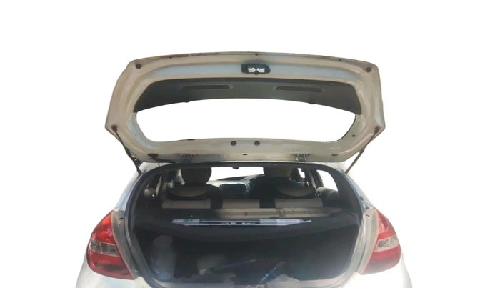 2010 Hyundai i20 MAGNA 1.2, Petrol, Manual, 1,19,036 km, exterior