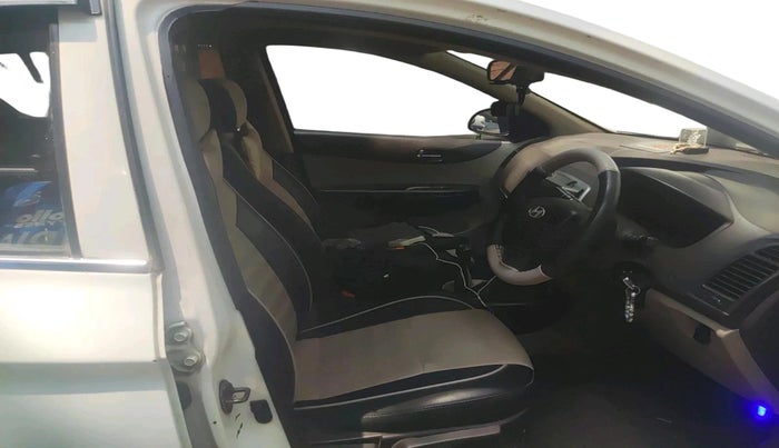 2010 Hyundai i20 MAGNA 1.2, Petrol, Manual, 1,19,036 km, interior