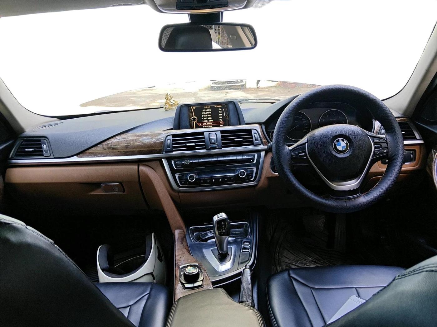 2014 BMW 3 Series 320D LUXURYLINE, Diesel, Automatic, 1,26,575 km, interior