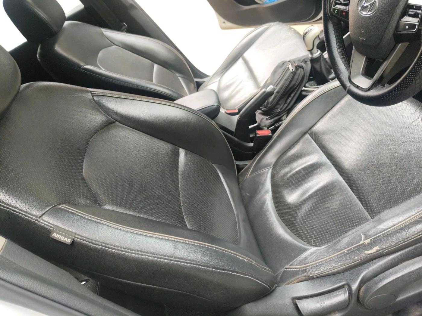 2015 Hyundai Creta SX (O) 1.6 DIESEL, Diesel, Manual, 1,65,588 km, interior