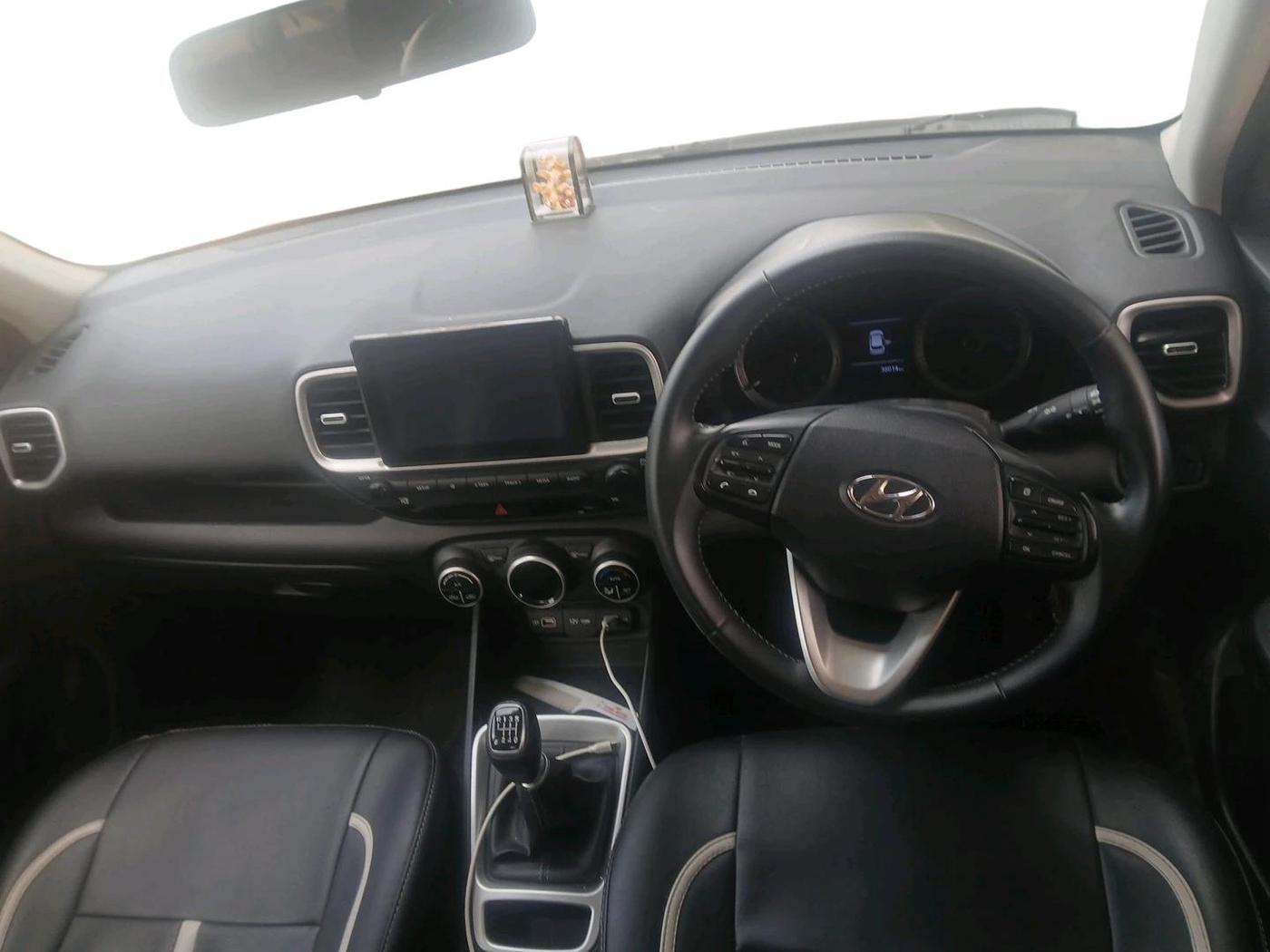 2022 Hyundai VENUE SX 1.0 TURBO IMT, Petrol, Manual, 38,014 km, interior
