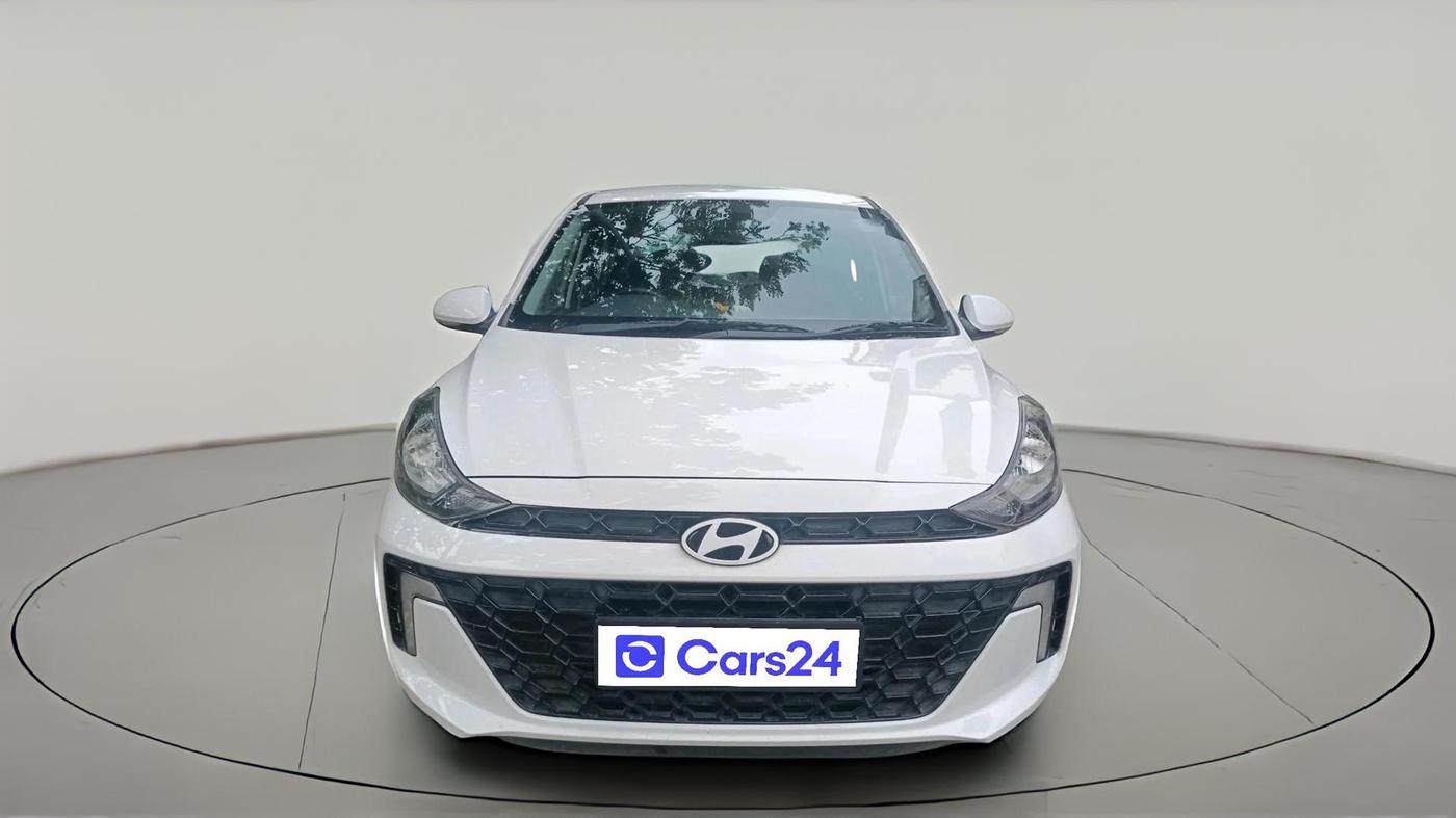 2025 Hyundai AURA SX 1.2 CNG, CNG, Manual, 27,290 km, exterior