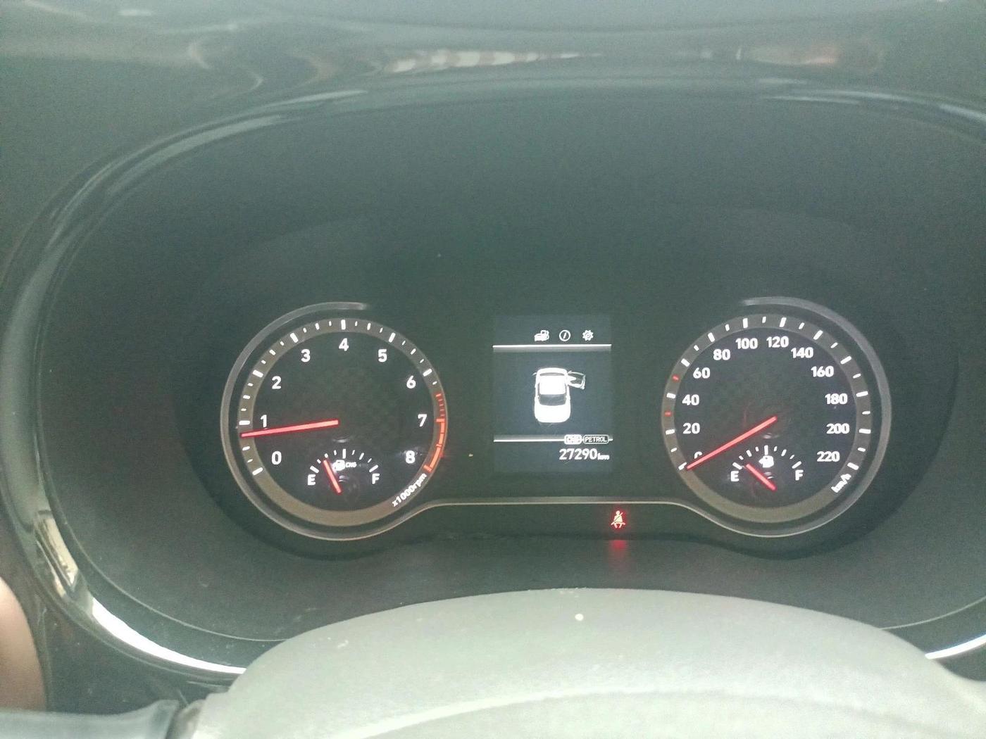 2025 Hyundai AURA SX 1.2 CNG, CNG, Manual, 27,290 km, interior