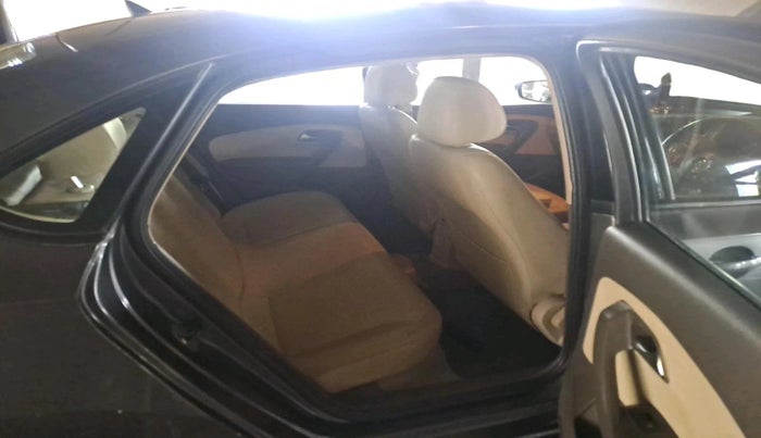 2013 Volkswagen Vento HIGHLINE DIESEL 1.6, Diesel, Manual, 83,734 km, interior